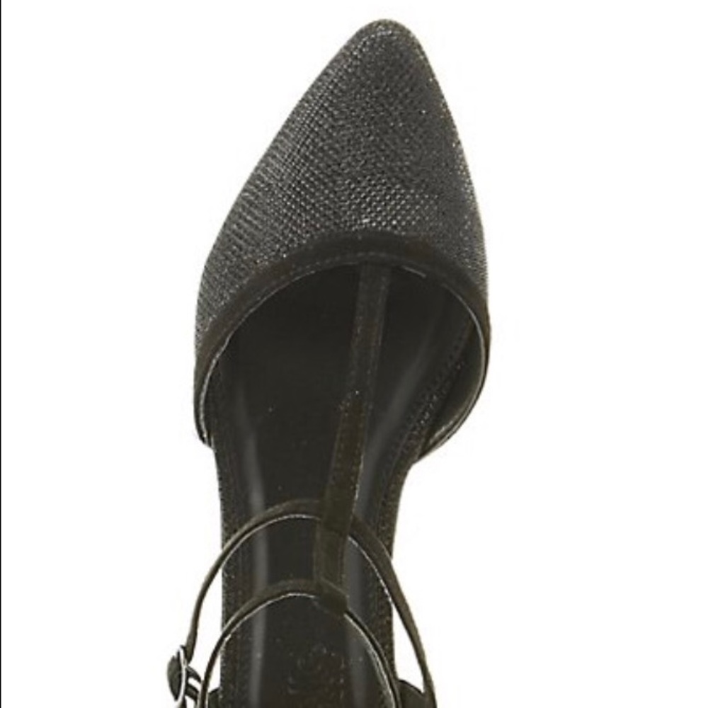 Shoes - Picture 3 of 4