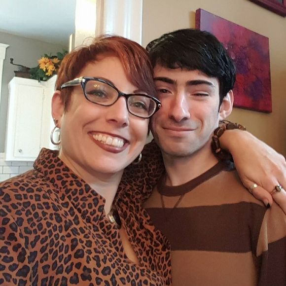 Meet your Posher, Chris - Picture 1 of 1