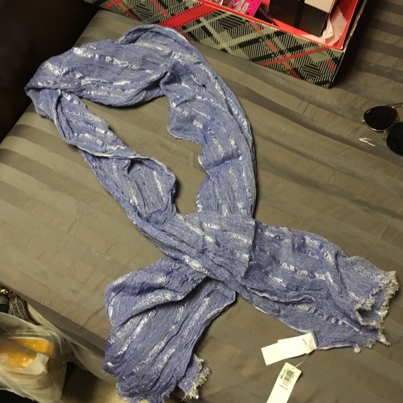Brand New with Tags Gap blue glitter scarf