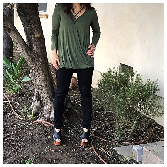 🆕Olive green faux wrap top LAST ONE SALE - Picture 2 of 4