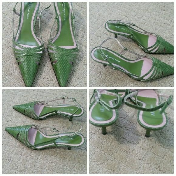 Anne Klein Green Alligator Design Shoes