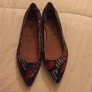 NWOT  Printed flats