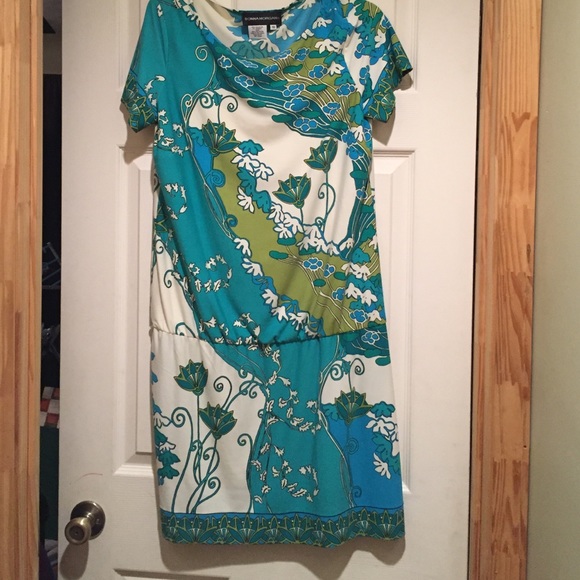 Flatter your tummy with this great dress!