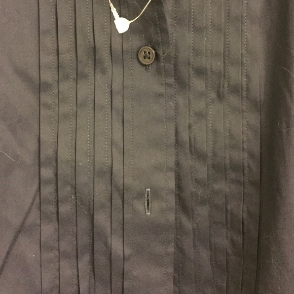 Uniqlo button down - Picture 4 of 4