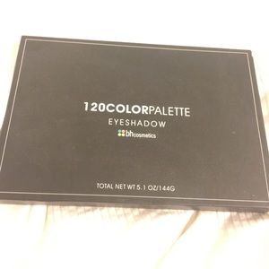 Bh cosmetics 120 eyeshadow palette