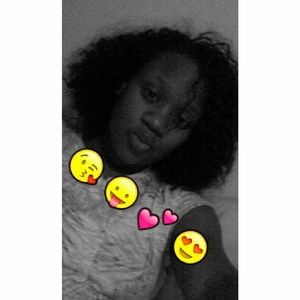 Meet your Posher, Makayla