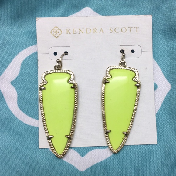 Kendra Scott neon yellow skylars