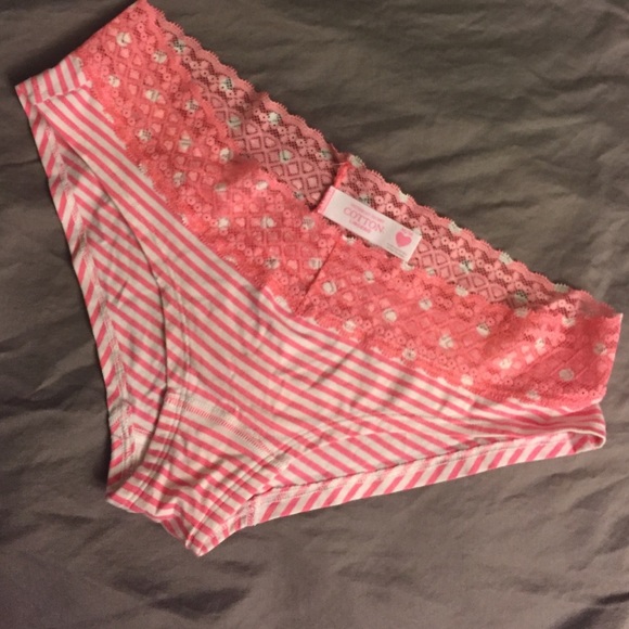 Victoria's Secret low-rise hiphugger
