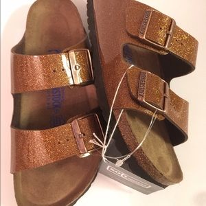 Brand new Birkenstock Arizona. US 8.5-9.5 EU 39.