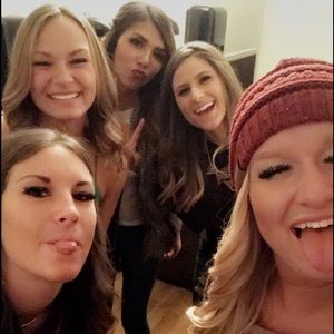 Meet your Posher, Abbey