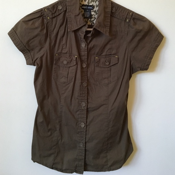 Army green Short sleeve button down - Picture 3 of 3