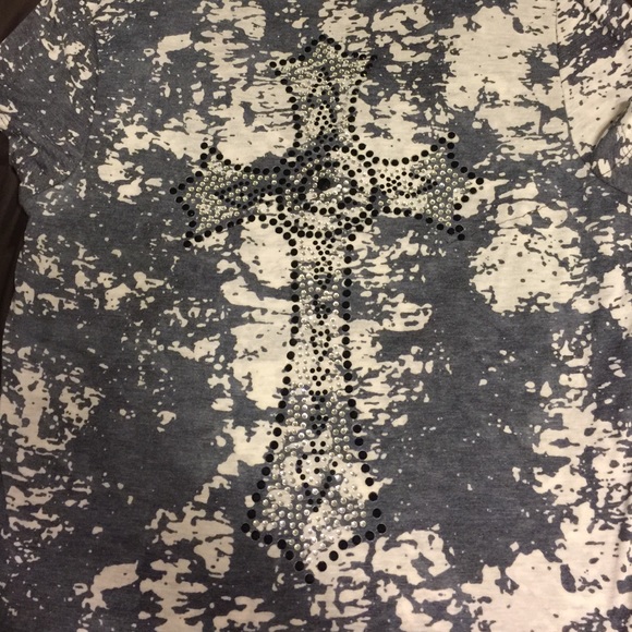 Maurices short sleeve shirt burnout material - Picture 2 of 2