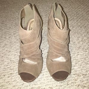 Taupe wedges