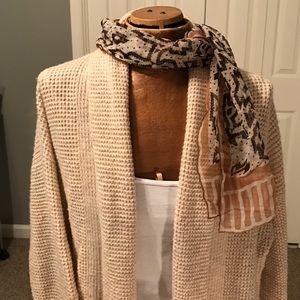 Tan/cream open front Gap cardigan sweater