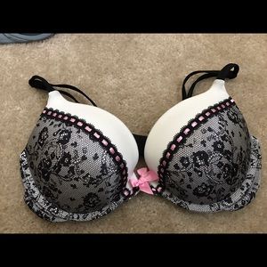 Very sexy Victoria secret push up bra- 34C