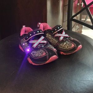 Light up size 8 toddler girl shoes
