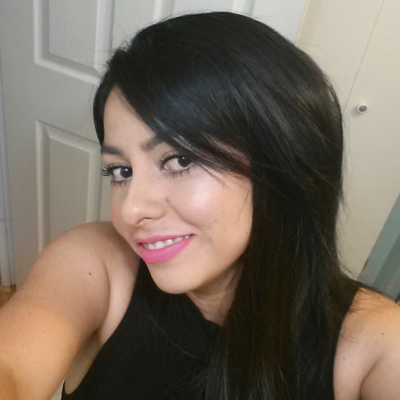 Meet your Posher, Jacquelinne