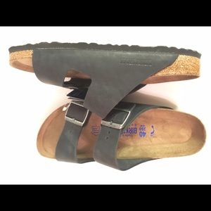 Brand new LEATHER Birkenstock. US 8.5-9.5/EU 40.