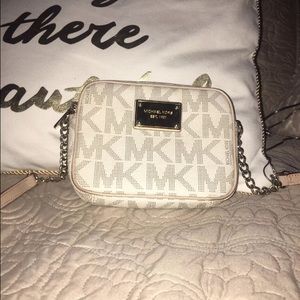 Michael Kors Jet Set Vanilla crossbody bag