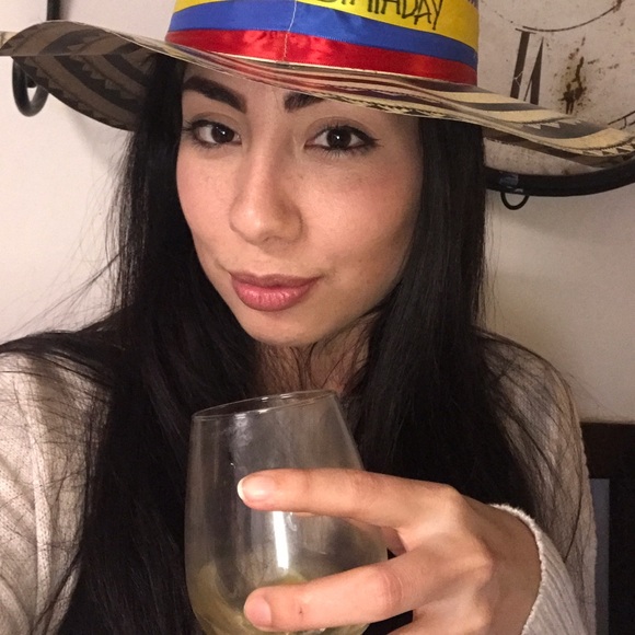 Meet your Posher, Ginna