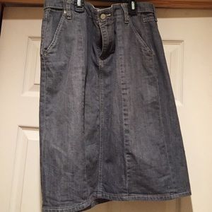 Nice like new grey denim pencil skirt!