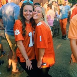 Meet your Posher, Becca