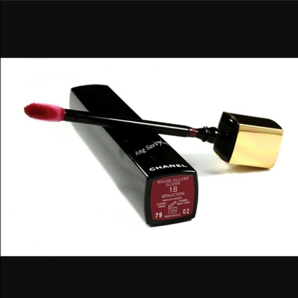 CHANEL Other - Chanel Rouge allure gloss.