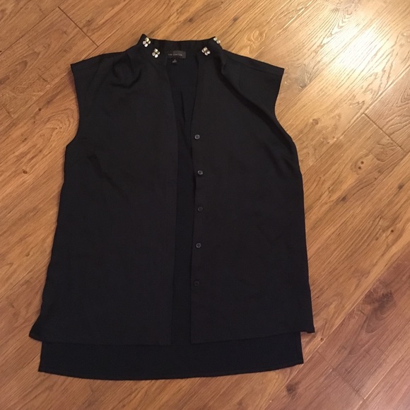 Bundle of (4) Neutral Office Blouses - Picture 2 of 4