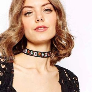 🍄⭐️70s inspired boho choker✨