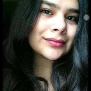 Meet your Posher, Mayra