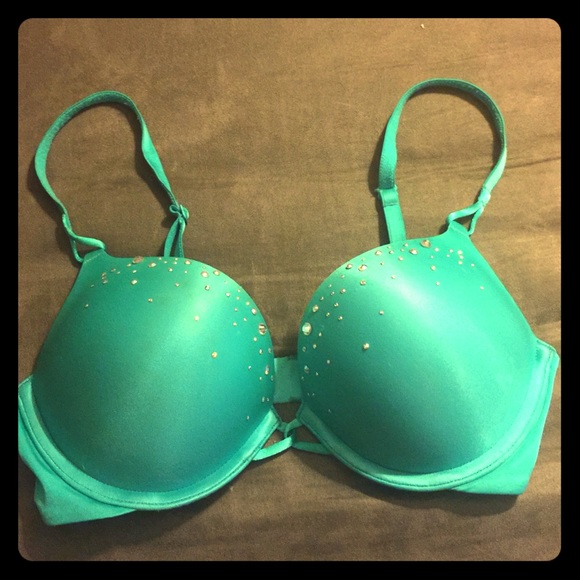 Victoria's Secret Miraculous bombshell push-up bra