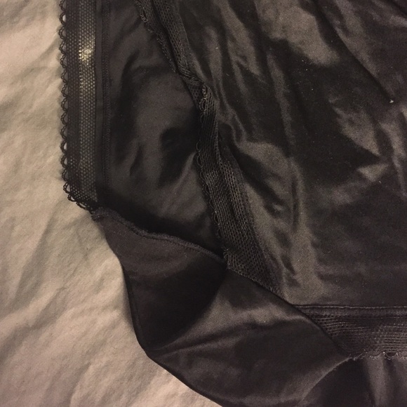 Maidenform shapewear undies - Picture 2 of 4