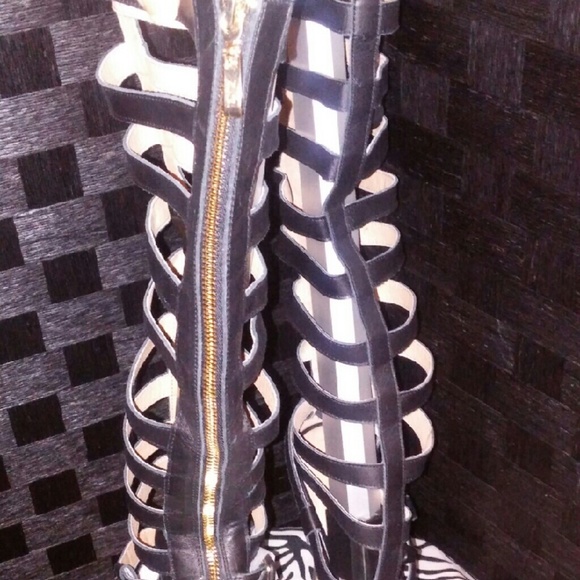 Ziginy Black Leather Knee High Heels - Picture 4 of 5