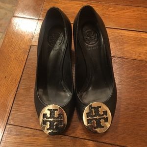 Tory Burch Wedges "Kara" size 4M