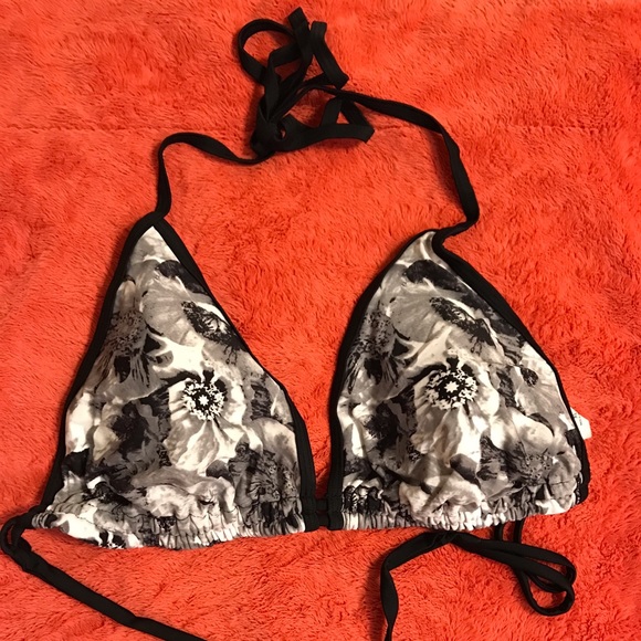 GUC Converse bikini top