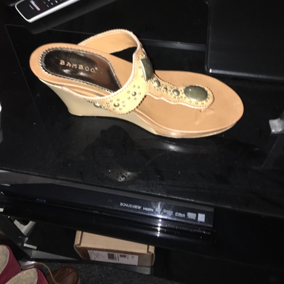 Wedge - Picture 2 of 2