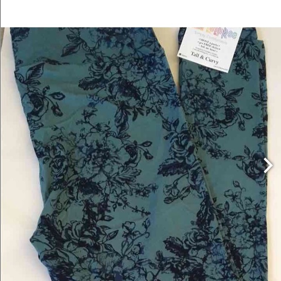 Lularoe Major Unicorn TC blue vintage Florals