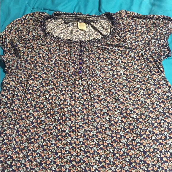 Peasant Style Floral Shirt - XXL/20