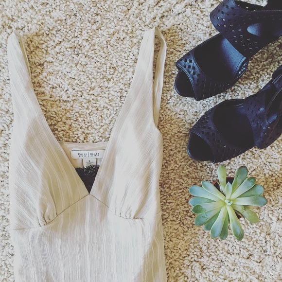 White House black market tan tank top - Picture 2 of 4