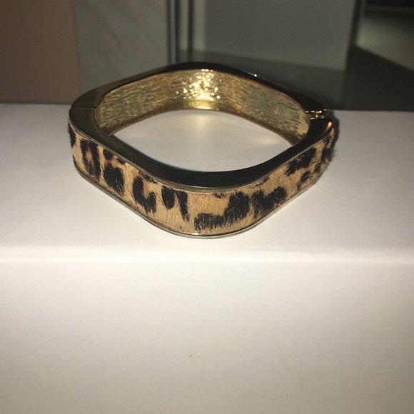 Animal print bracelet