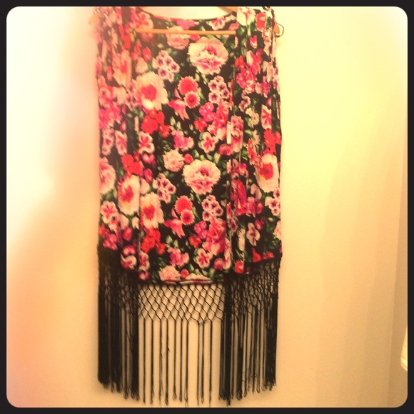 NWOT Betsey Johnson cabaret kimono robe fringe M/L