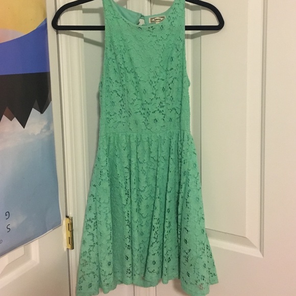 Mint green TILLYS lace dress