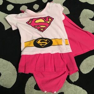 Girls 12month super girl indie w/skirt and cape