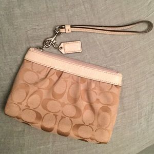 Coach wrislet *like new*
