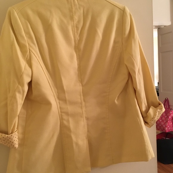I don't like structured jackets. Only worn once. - Picture 4 of 4