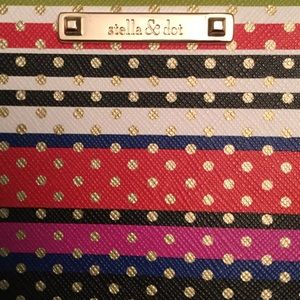 Stella and Dot tech wallet