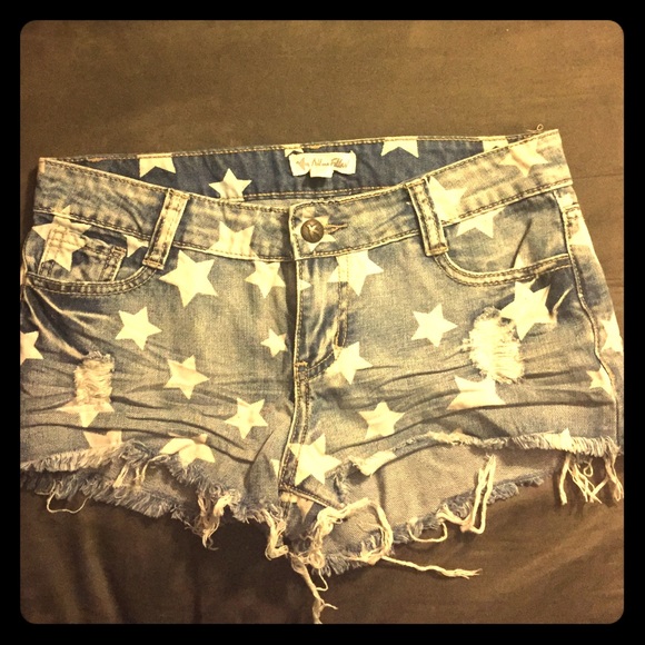 Stars faded jean shorts