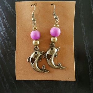 ⚡SALE⚡Dolphin shaped metal & seed earrings 4rm MX
