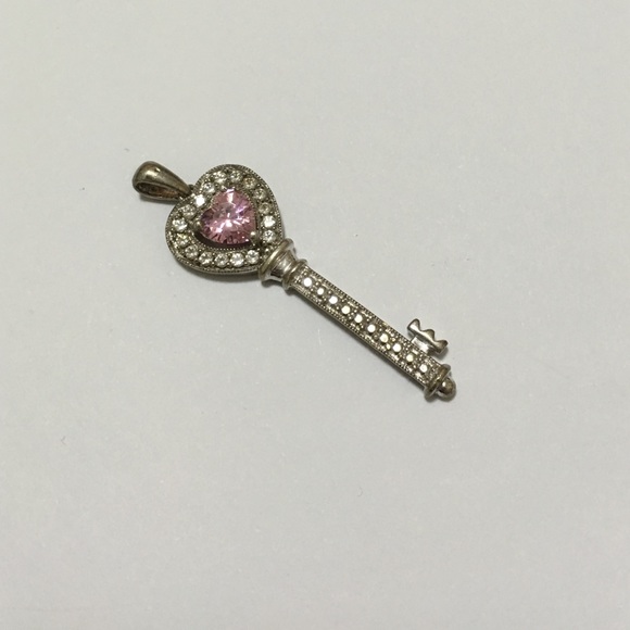 Heart Key Pink Crystal Pendant - Picture 2 of 4