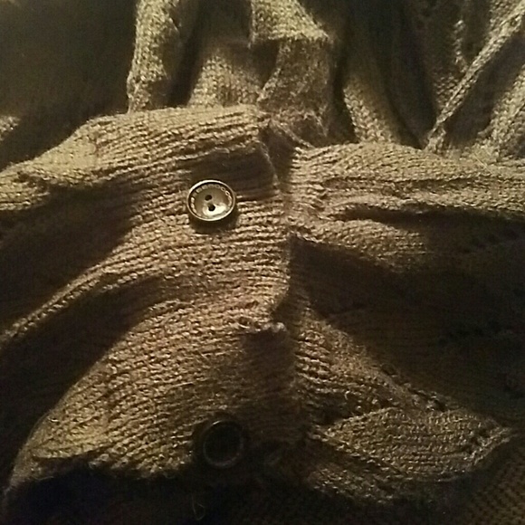 Women's Scarf with button detail - Picture 2 of 2